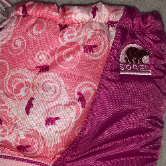 BRAND NEW Winter Boots - Picture 7 of 7